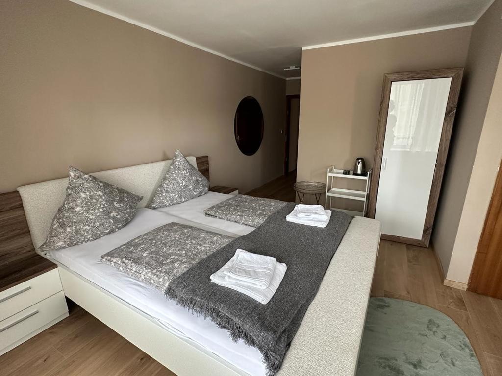 Hotel Gonzlay Трабен-Трарбах Екстериор снимка